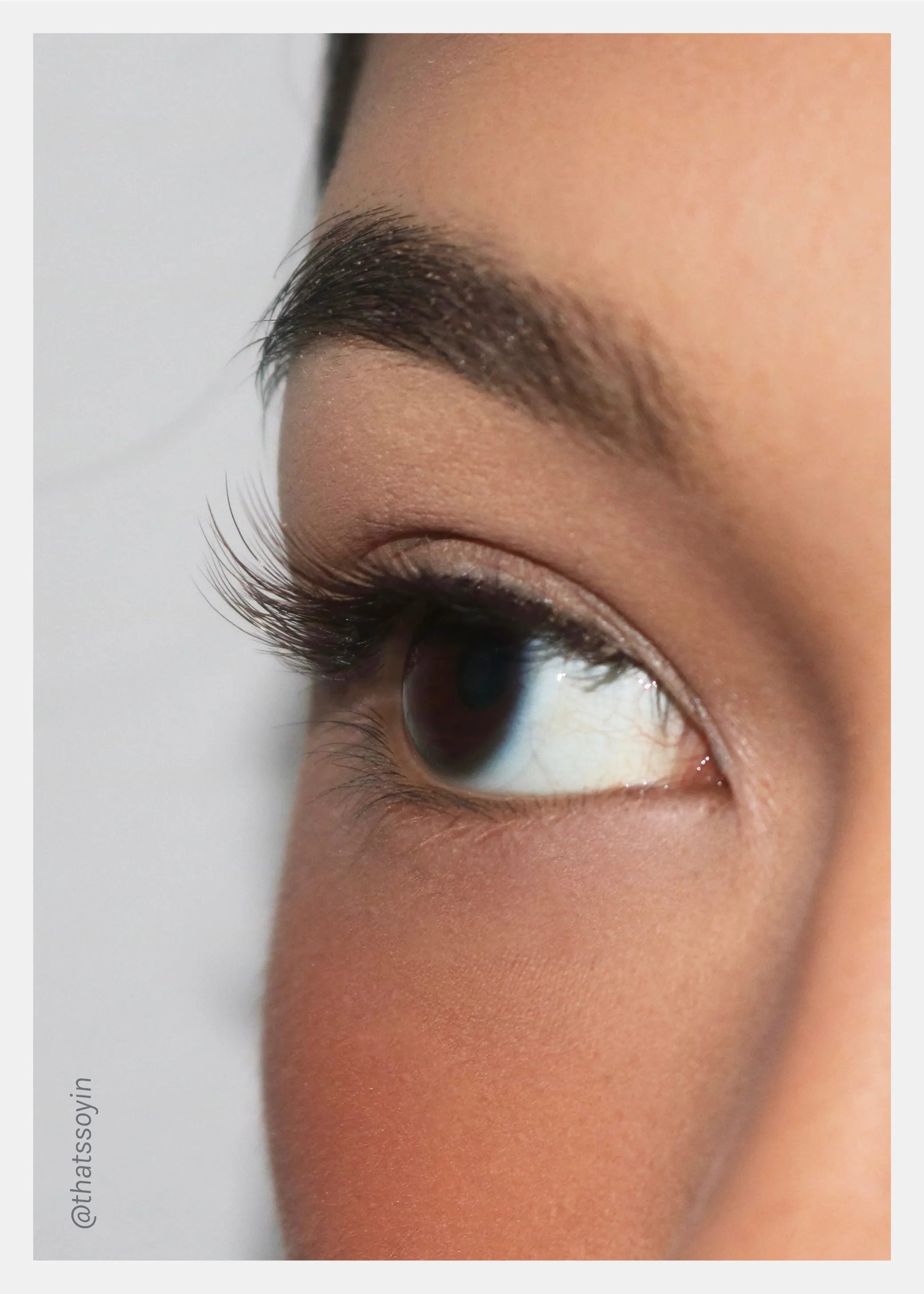 Nearly Naked Lashes – Alluring